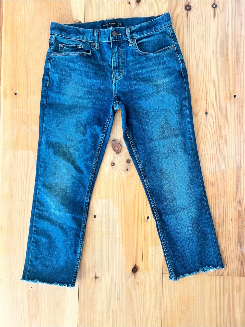 Banana Republic Women’s Slim Straight Medium Blue Cropped Jeans with Raw Hem